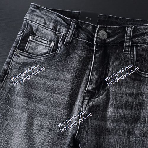  BURBERRYコピーブランド 2021春夏 バーバリー BURBERRY 理想のパンツ 存在感◎ 
