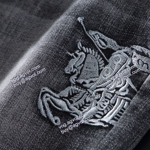  BURBERRYコピーブランド 2021春夏 バーバリー BURBERRY 理想のパンツ 存在感◎ 