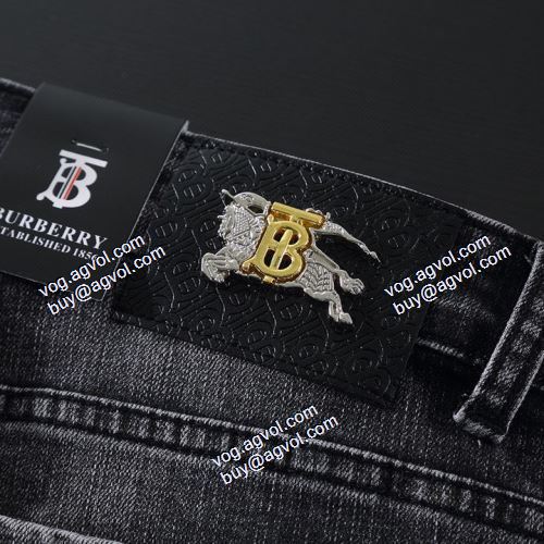  BURBERRYコピーブランド 2021春夏 バーバリー BURBERRY 理想のパンツ 存在感◎ 
