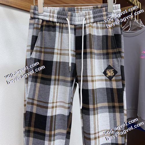 バーバリーコピー 2021秋冬 絶大な人気を誇る どんなポーズでもしっかりフィットする バーバリー BURBERRY 大絶賛の履き心地! チノパン