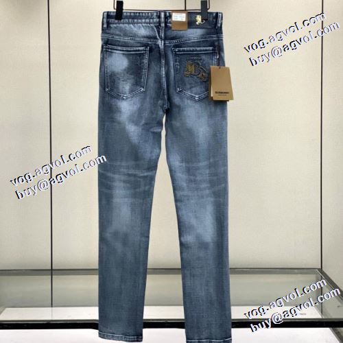 人気メンズデニム これからの季節の必須ボトムス 2021秋冬 バーバリーブランド 偽物 通販 バーバリー BURBERRY 人気ブランド ジーンズ