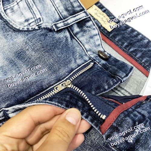 人気メンズデニム これからの季節の必須ボトムス 2021秋冬 バーバリーブランド 偽物 通販 バーバリー BURBERRY 人気ブランド ジーンズ