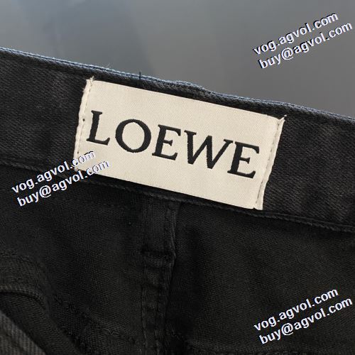 2021秋冬 ロエベスーパーコピー ロエベ LOEWE 生地結構伸びる  重宝するアイテムデニムパンツ 完売必至の人気モデルをご紹介