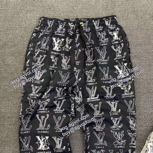  ルイ ヴィトン LOUIS VUITTON 2021春夏 贈り物にも◎ LOUIS VUITTONコピー 窮屈感はゼロ 2色可選