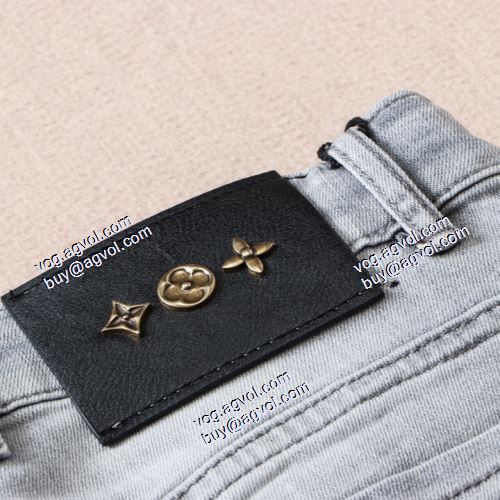  LOUIS VUITTONコピー 高級感溢れるデザイン ブランド ルイ ヴィトン LOUIS VUITTON 理想のパンツ 2021春夏 