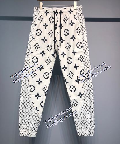  首胸ロゴ 絶妙なルーズ感 2021春夏 ルイ ヴィトン LOUIS VUITTONスーパーコピー 激安 LOUIS VUITTON 2色可選