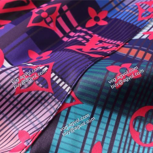  ムダな装飾を排したデザイン バランス良い ルイ ヴィトン LOUIS VUITTON 2021春夏 LOUIS VUITTONスーパーコピー 代引 