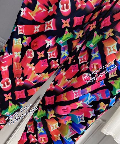 窮屈感はゼロ 2021秋冬 ルイ ヴィトン LOUIS VUITTON 先行販売 ルイ ヴィトンコピー チノパン