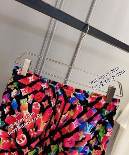 窮屈感はゼロ 2021秋冬 ルイ ヴィトン LOUIS VUITTON 先行販売 ルイ ヴィトンコピー チノパン
