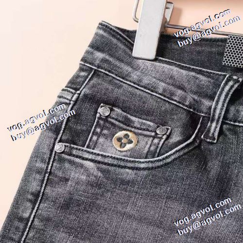 2021秋冬 ルイ ヴィトン LOUIS VUITTON ストレートデニムパンツ 一味違うデニム 綺麗に決まるフォルム！ ルイ ヴィトンブランドスーパーコピー
