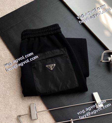 ジッパー付 絶妙なルーズ感 2021秋冬 プラダ PRADA プラダコピー コーデ チノパン 知的なムードを演出