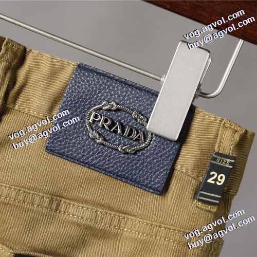 2色可選 プラダブランド 偽物 通販 コーデの幅広い 2021秋冬 プラダ PRADA 機能性も備えたアイテム チノパン 注目のアイテム