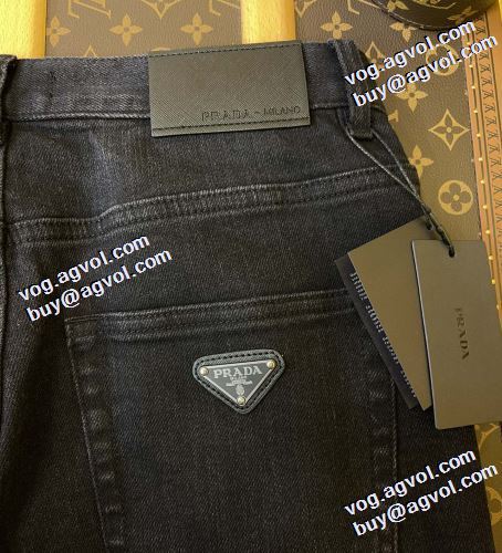 完成度の高い逸品 人気メンズデニム 2021秋冬 プラダスーパーコピー プラダ PRADA デニムパンツ ぐんぐん伸びるストレッチなデニム