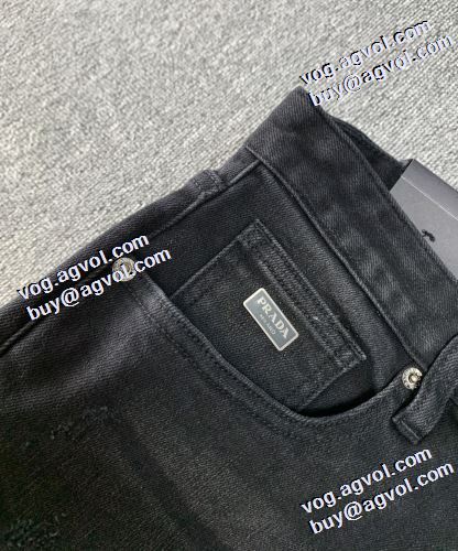 ストレッチジーンズ デニムパンツ 2021秋冬 プラダ PRADA プラダブランド コピー 人目を惹くデザイン 絶妙なルーズ感