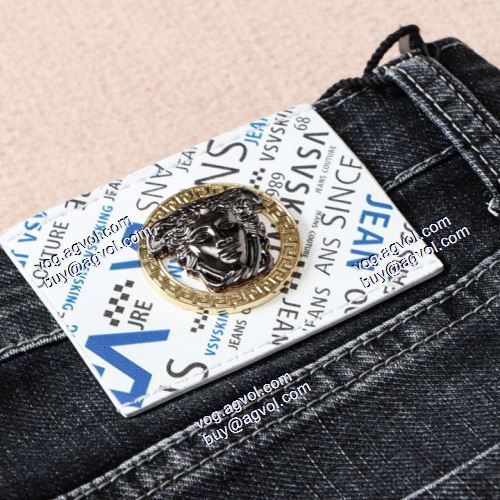  ヴェルサーチVERSACE 2021春夏 VERSACEコピー 人気激売れ 柔らかデニム地