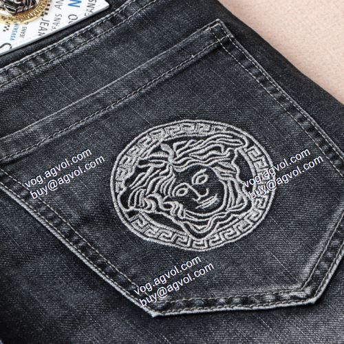  ヴェルサーチVERSACE 2021春夏 VERSACEコピー 人気激売れ 柔らかデニム地