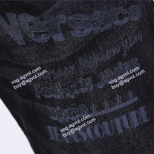  SALE開催 ヴェルサーチVERSACE レッグラインを引き締めてくれる 2021春夏 VERSACEコピー ブランド