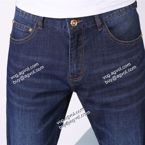  ハイグレードジーンズ 2021春夏 ヴェルサーチVERSACE 美品！ VERSACEスーパーコピー 激安