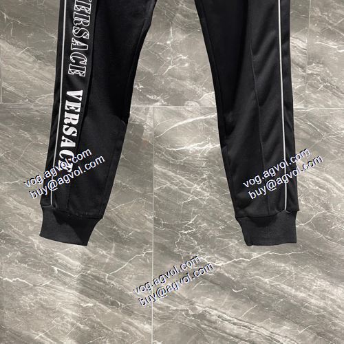  VERSACE偽物ブランド 2色可選 格安！ 最高のリラックス感 ヴェルサーチVERSACE 2021春夏
