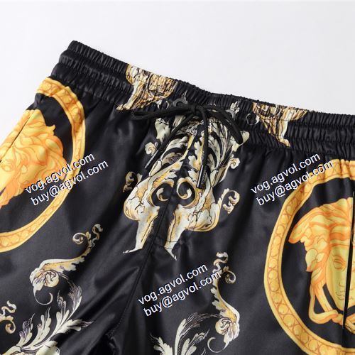  VERSACEブランドスーパーコピー 窮屈感はゼロ 2021春夏 ヴェルサーチVERSACE めちゃくちゃお得 