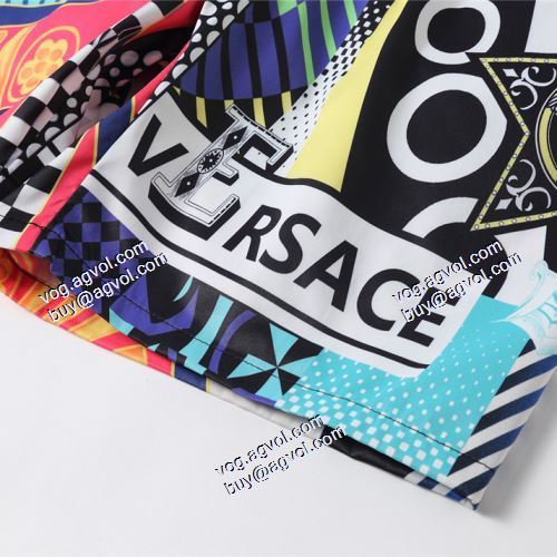 ヴェルサーチVERSACE 2021春夏 機能性・耐久性抜群 首胸ロゴ  VERSACEスーパーコピー