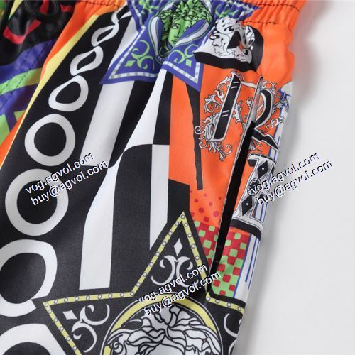  ヴェルサーチVERSACE 2021春夏 機能性・耐久性抜群 首胸ロゴ  VERSACEスーパーコピー