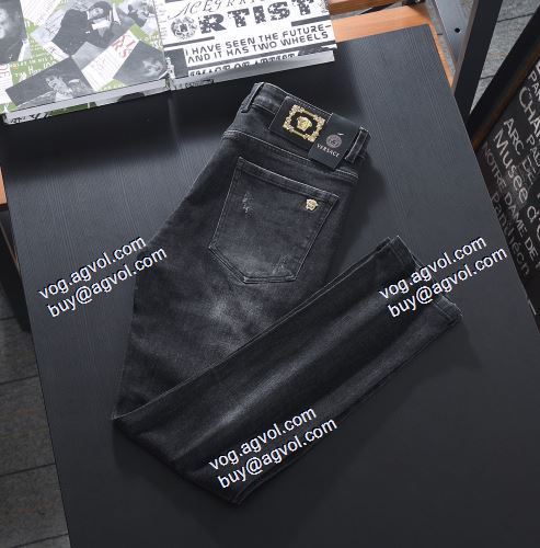  2021春夏 VERSACEコピー ブランド 大人気☆NEW!! ヴェルサーチVERSACE 人気メンズデニム