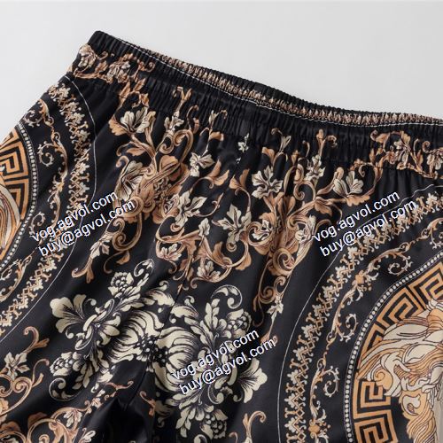  VERSACE偽物ブランド 2021春夏 ～希少 ハーフパンツ ヴェルサーチVERSACE