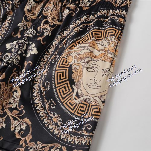  VERSACE偽物ブランド 2021春夏 ～希少 ハーフパンツ ヴェルサーチVERSACE