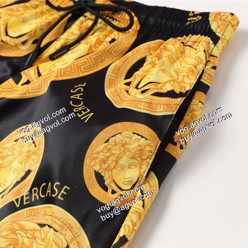  ヴェルサーチVERSACE 完売品！ VERSACEスーパーコピー 代引 耐久性に優れ2021春夏 