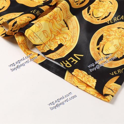  ヴェルサーチVERSACE 完売品！ VERSACEスーパーコピー 代引 耐久性に優れ2021春夏 