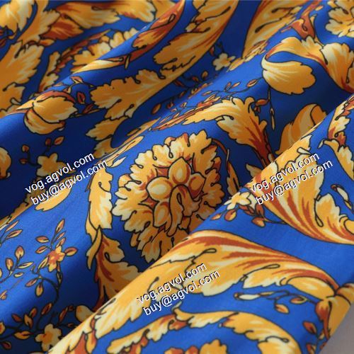  大特価 ヴェルサーチVERSACE 絶大な人気を誇る 2021春夏 VERSACEブランドスーパーコピー