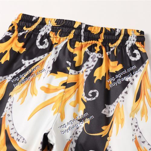  VERSACEブランド コピー 2021春夏 お買得 ヴェルサーチVERSACE 柔らかな質感