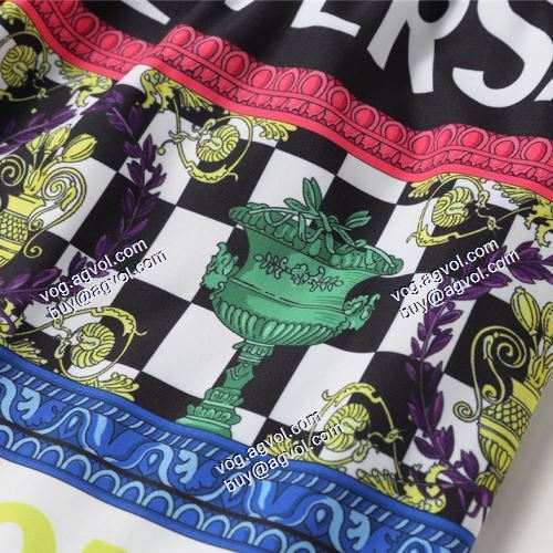  VERSACEブランド 偽物 通販 2021春夏 絶妙なルーズ感 ヴェルサーチVERSACE 個性派