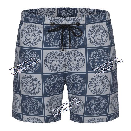  欧米韓流/雑誌 2021春夏 ヴェルサーチVERSACE バランス良い VERSACEスーパーコピー 激安