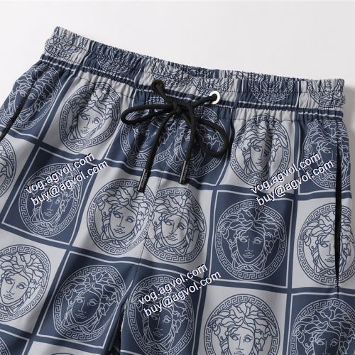 欧米韓流/雑誌 2021春夏 ヴェルサーチVERSACE バランス良い VERSACEスーパーコピー 激安