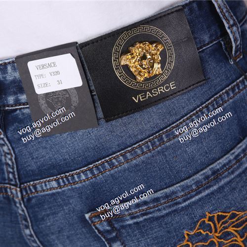  VERSACE偽物ブランド 超人気美品◆  ヴェルサーチVERSACE 格好いいデニム 2021春夏