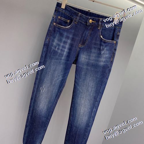 柔らかな質感 2021秋冬 ヴェルサーチ偽物ブランド ヴェルサーチVERSACE デニムパンツ ぐんぐん伸びるストレッチなデニム シンプル
