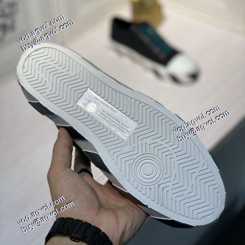 オフホワイトスーパーコピー 2021秋冬フラットシューズ リゾートスタイル Off-Whiteランニングシューズ  最安値に挑戦