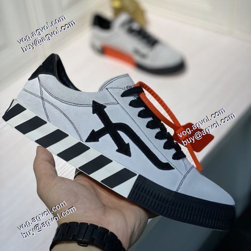 上品上質2021秋冬 Off-Whiteブランド コピー  当季のファッションは百着必選款ですよ生地 オフホワイトランニングシューズ