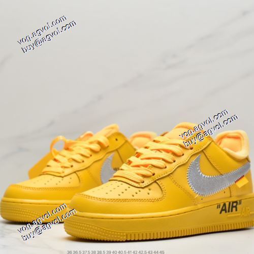 2021秋冬スニーカー  Swooshの側面の白い縫い目がシルバーの靴に目立つ 海外セレブ愛用 Off-Whiteフラットシューズ オフホワイトスーパーコピー 激安