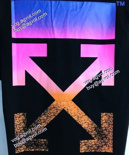 高品質 人気 2021春夏 Off-White半袖Tシャツ オフホワイトコピー ブランド 古典工芸は図案を作り,美しくファッションする 2021春夏