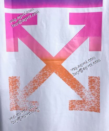 高品質 人気 2021春夏 Off-White半袖Tシャツ オフホワイトコピー ブランド 古典工芸は図案を作り,美しくファッションする 2021春夏