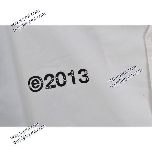 Off-Whiteスーパーコピー 2021春夏半袖シャツ オフホワイト矢印プリントの半袖シャツホワイト 絶大な人気を誇る