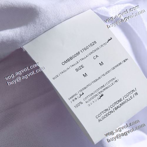 耐久性のある 2021春夏 Off-White オフホワイト 半袖Tシャツ オフホワイトブランドスーパーコピー バリエーションに富む 男女兼用