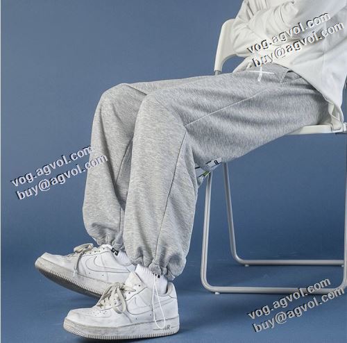 上品に着こなせ 2021秋冬 Off-White オフホワイト スエットパンツ オフホワイトコピーブランド シンプル 絶大な人気を誇る 2色可選