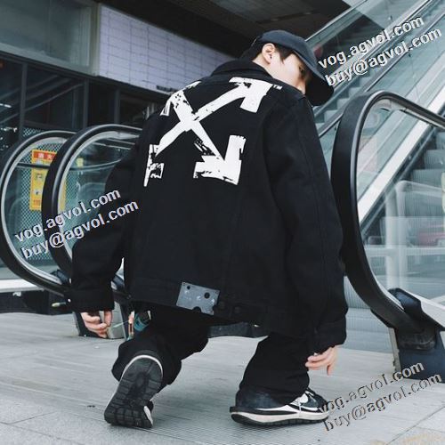セレブ愛用の超人気商品 2022新作 Off-White オフホワイト デニムジャケット オフホワイトブランドコピー 楽に着用出来る プリント柄