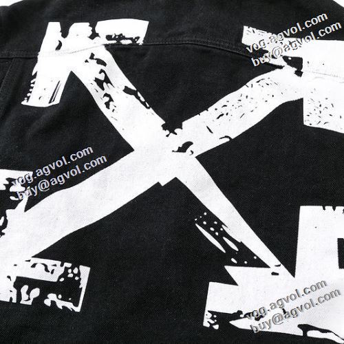 セレブ愛用の超人気商品 2022新作 Off-White オフホワイト デニムジャケット オフホワイトブランドコピー 楽に着用出来る プリント柄