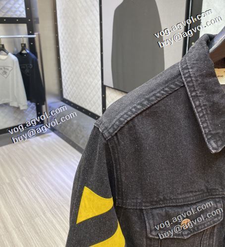 2022新作 Off-White オフホワイト デニムジャケット プリント柄 実用性に溢れるアイテム オフホワイトスーパーコピー 激安 こだわりのコート