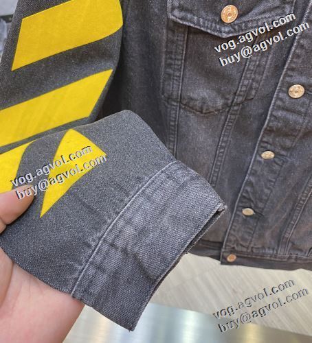 2022新作 Off-White オフホワイト デニムジャケット プリント柄 実用性に溢れるアイテム オフホワイトスーパーコピー 激安 こだわりのコート